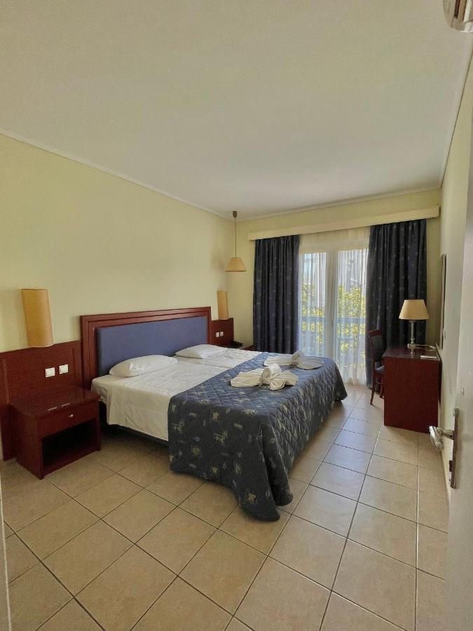 Theodorou Apartahotel