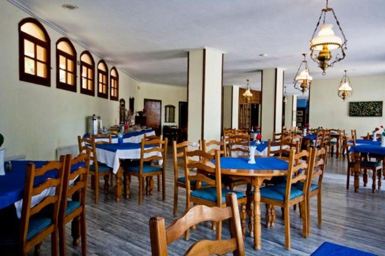 Theodorou Apartahotel