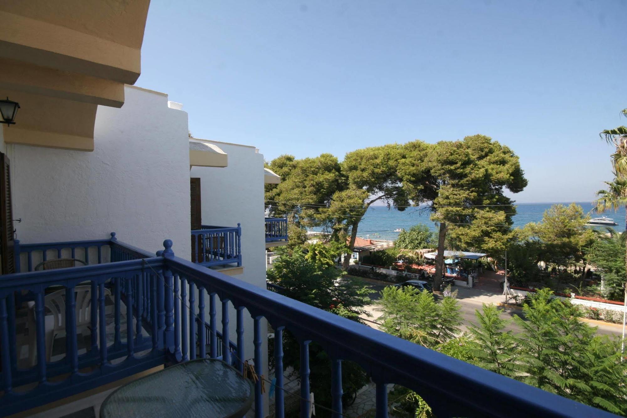 Apartahotel Theodorou 3*